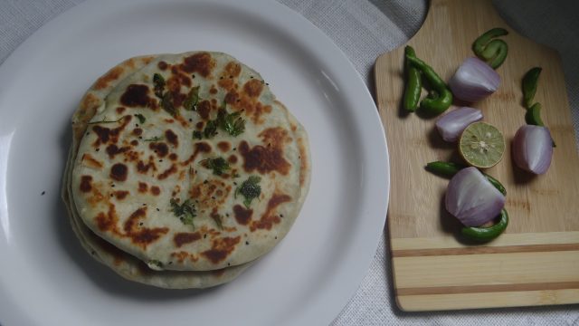 Aloo Kulche Recipe