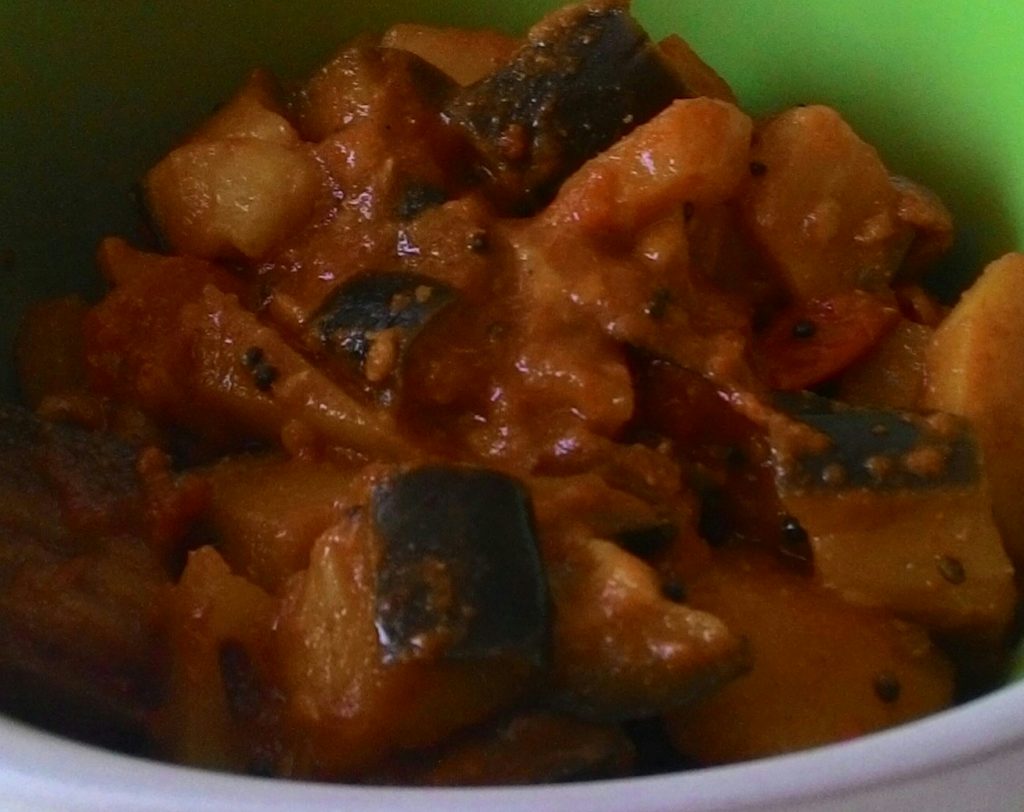Baigan Aloo Tamatar Curry Recipe