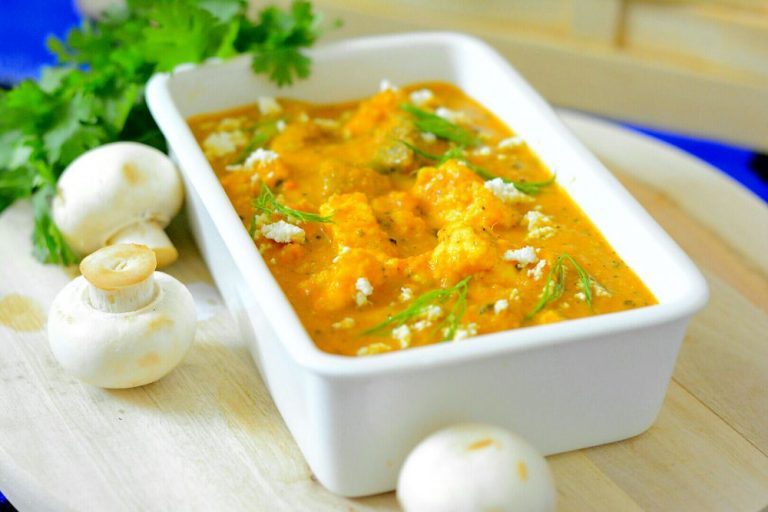 Paneer Mushroom Curry - Zayka Ka Tadka