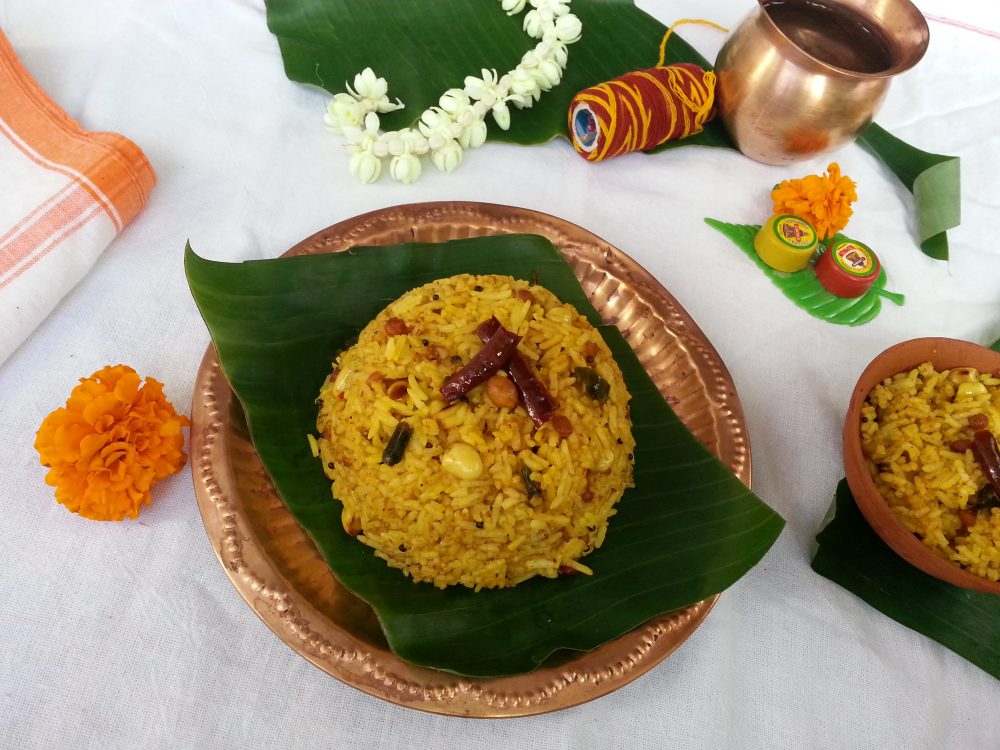 Puliyodharai - South Indian Tamarind Rice Recipe