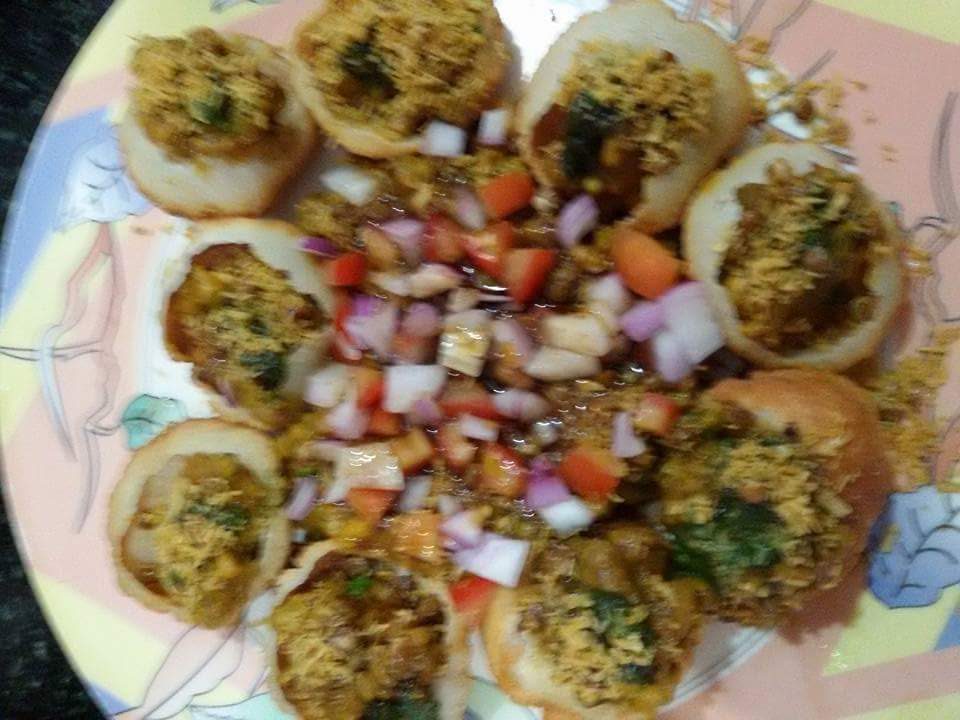 Mini Raj Kachori with Sprouts Recipe
