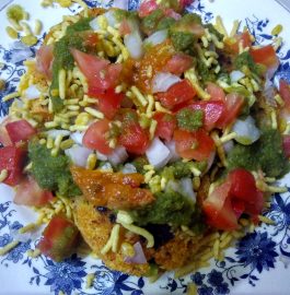 Aalu Poha Tikki Chaat Recipe