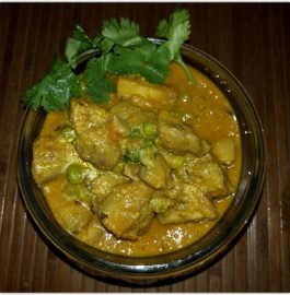 MUSHROOM MATAR CURRY (NORTH INDIAN STYLE) Recipe