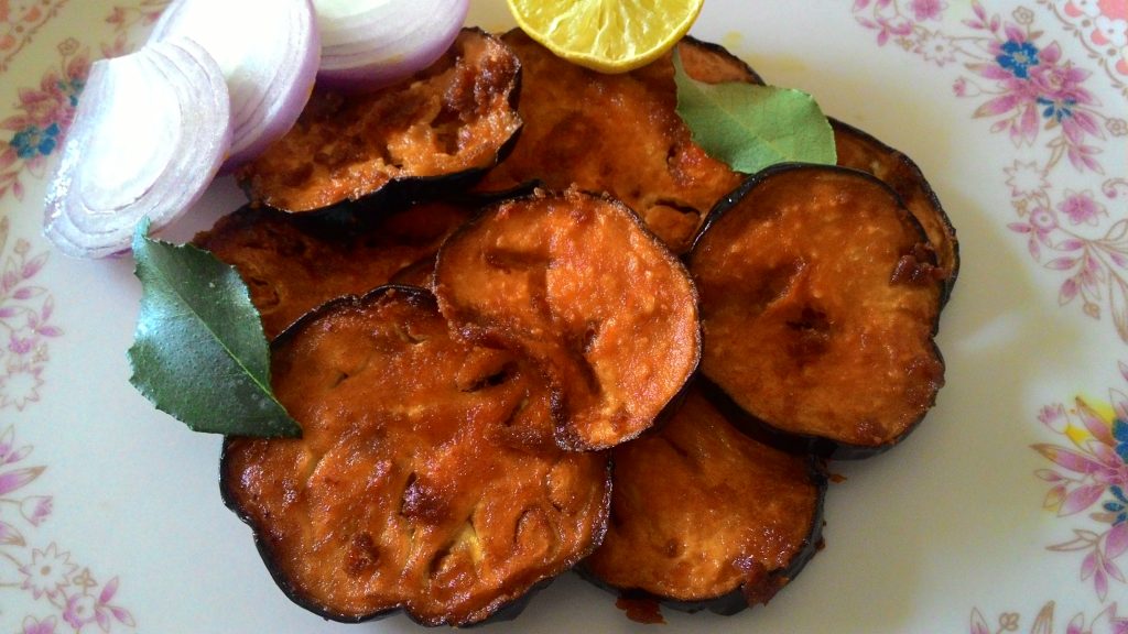 Baigan Bhaja or Fried Eggplant Curry Recipe