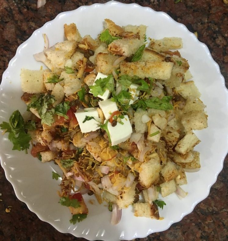 Yummy and Spicy BREAD CHAAT in 5 minutes!