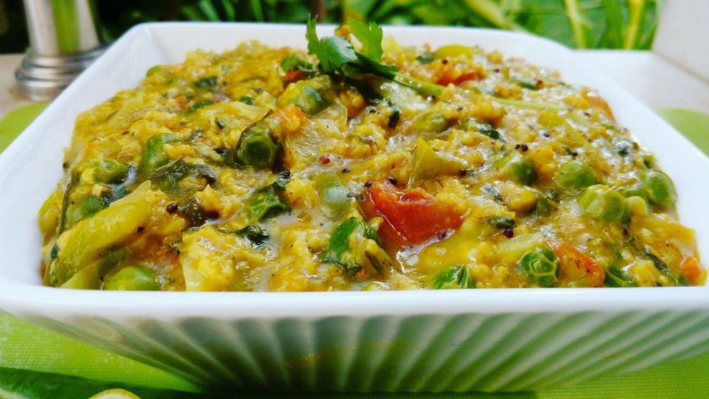 Vegetable Oats Khichdi - Yummy Breakfast