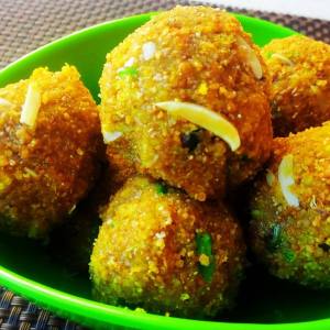 Besan Churma Laddu Recipe