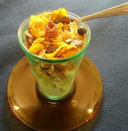 Cornflakes aCornflakes and Fruit Yogurt Smoothie recipend Fruit Yogurt Smoothie