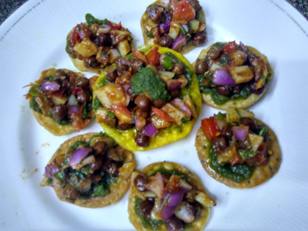 Paapdi Mathri Chaat Recipe