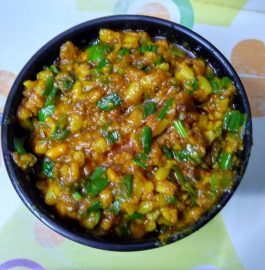 Spring Onion-Urad Daal Saag Recipe