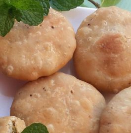 Matar (Peas) ki Khasta Kachori Recipe