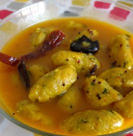 Muli (Radish) Muthiya Gravy Recipe