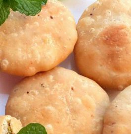 Besan ki Masaledaar Kachori Recipe