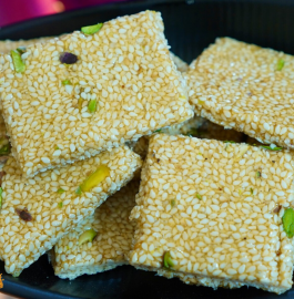 Til Ki Chikki | Til Ki Patti Recipe
