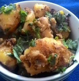 Achari Aloo (Dry Aloo Curry) Recipe