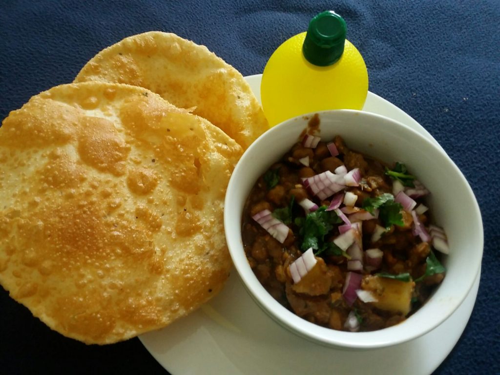 Chhole Bhatoore - Rajasthan Style Recipe!!