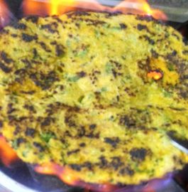 Masala Makki Methi Ki Roti Recipe