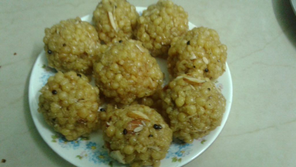 5 minute Laddoos - Quick and Yum Dessert