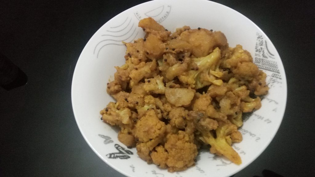 Aloo Gobhi Curry - Quick And Easy