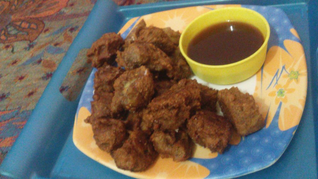 Singhara Pakodi - Crispy Fried Snack!