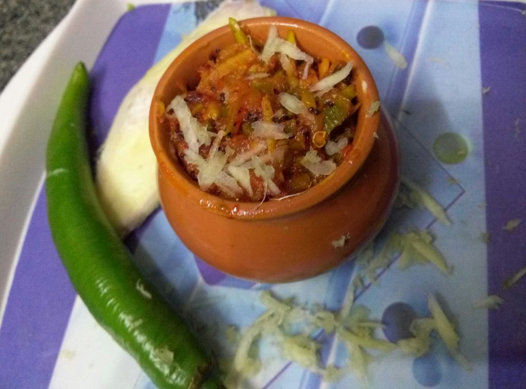 Raw Mango Thokku/ Takku Chutney - Instant and flovorsome!!