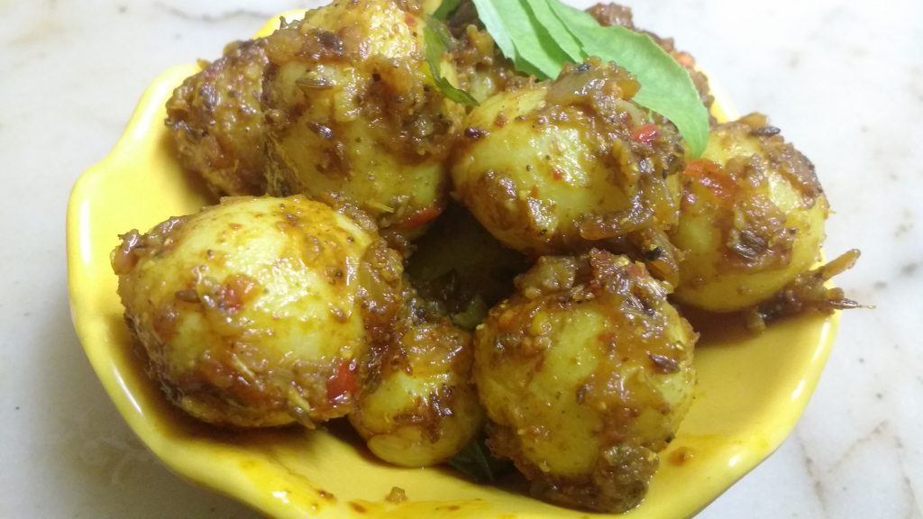 Lehsuni Baby Potatoes - Quick Curry