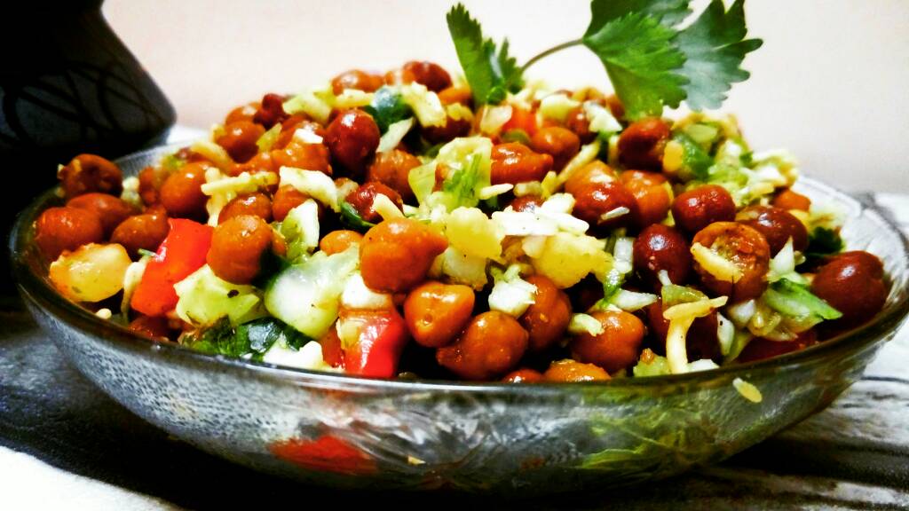 Black Chickpea Chaat : Nutritional Salad