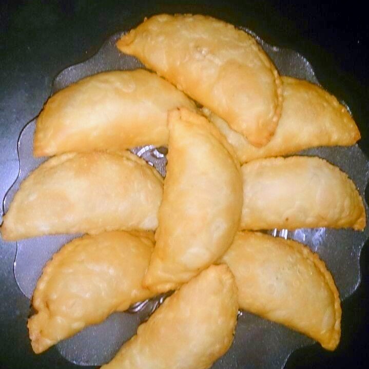 Pure Fresh Holi Gujiya Without Chasni