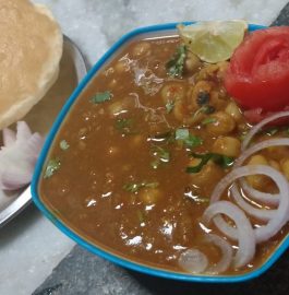 Chole Bhatoore Recipe