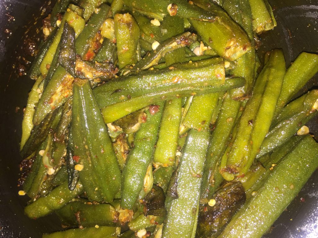 Bhindi with dry spices - Indian curry