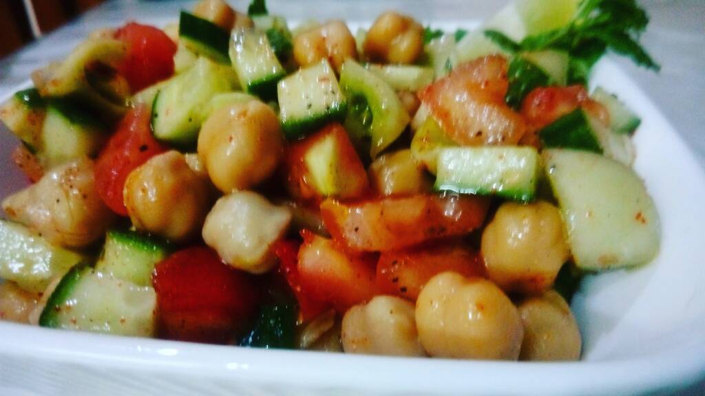 Chickpeas Salad - Healthy And Nutritious