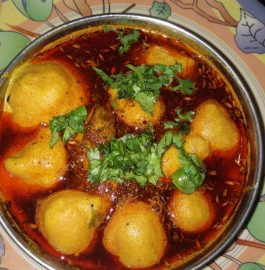 Moong Dal Pakora Kadhi Recipe