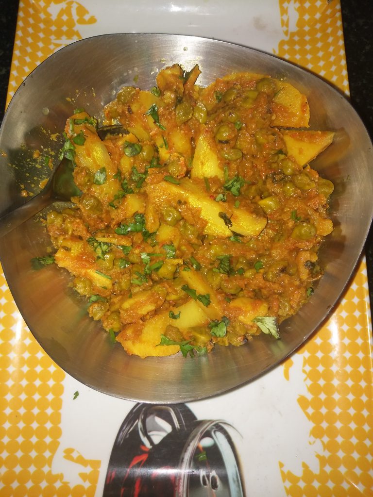 Hariyali Chhole Aloo Curry Recipe
