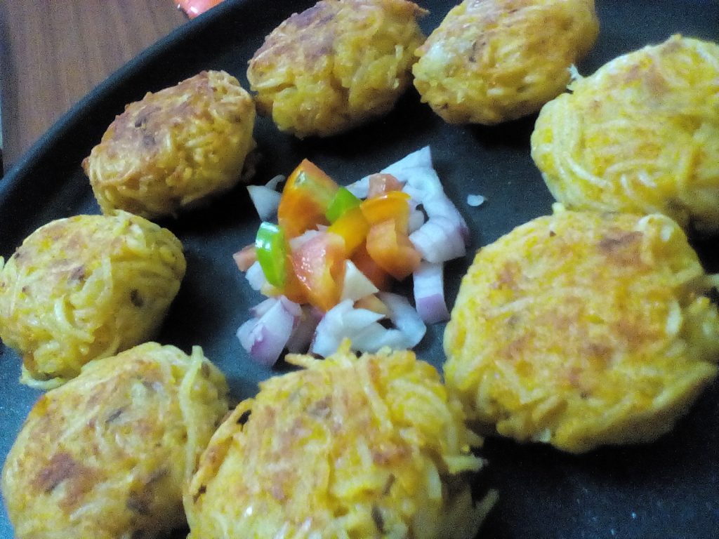 Cheese Stuffed Noodles Pakora Recipe