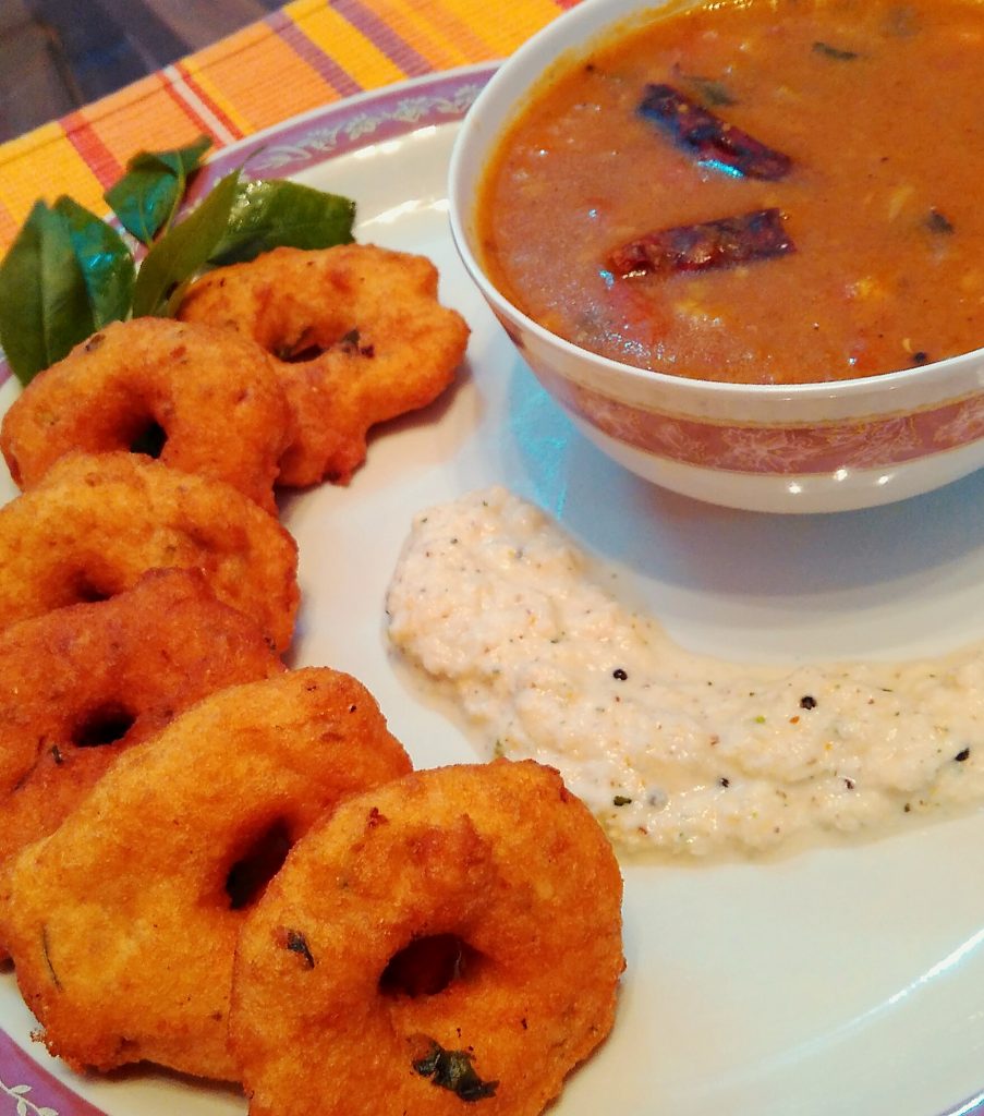 Urad Dal Vada Sambhar And Coconut Chutney