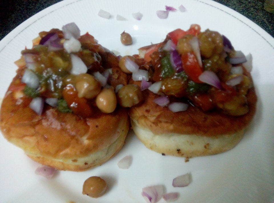 Burger With Chole Chaat Recipe