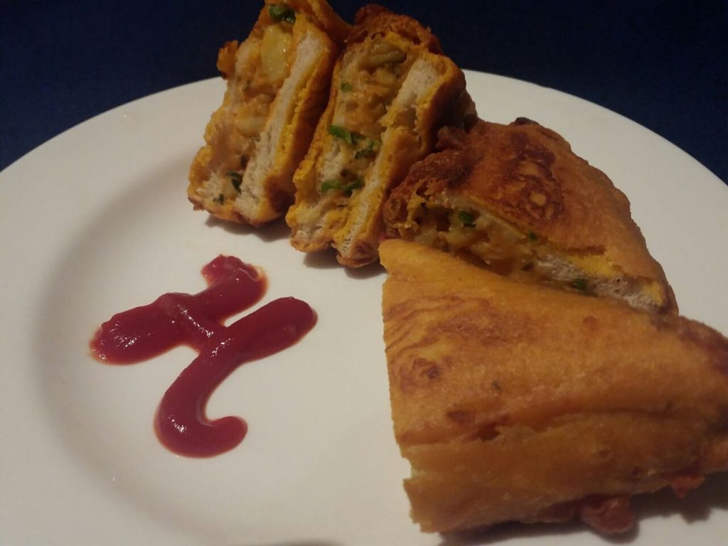 Stuffed Bread Pakoda Recipe