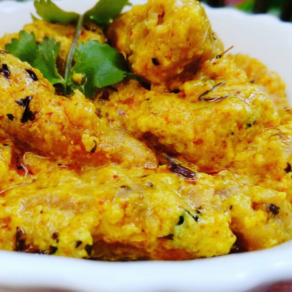 Bhujiya Gathiya Curry Recipe