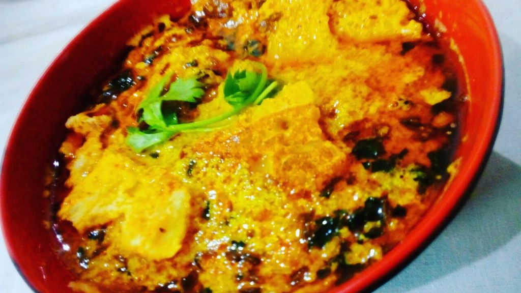 Besan Ke Cheeley Ki Curry Recipe