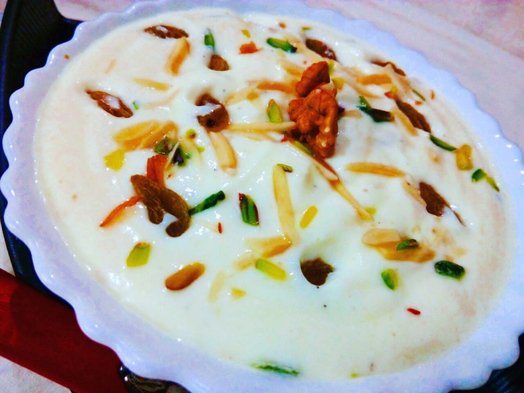 Curd With Dry Nuts Recipe