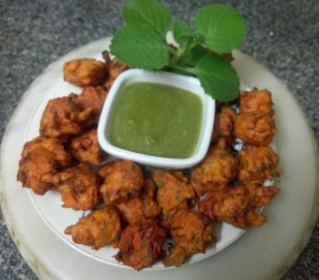 Corn pakoda with mint