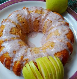 Apple Cinnamon Cake (Eggless) Recipe