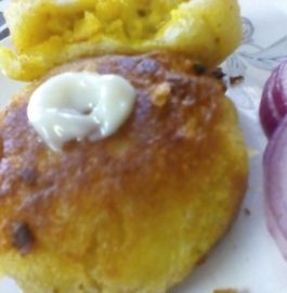 Stuffed Bread Pakoda Recipe