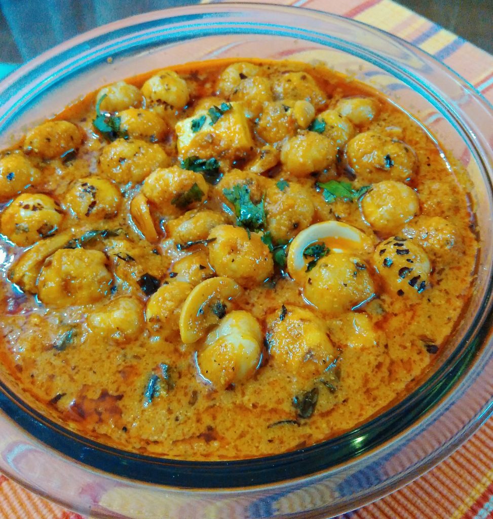 Makhana And Paneer Curry Recipe