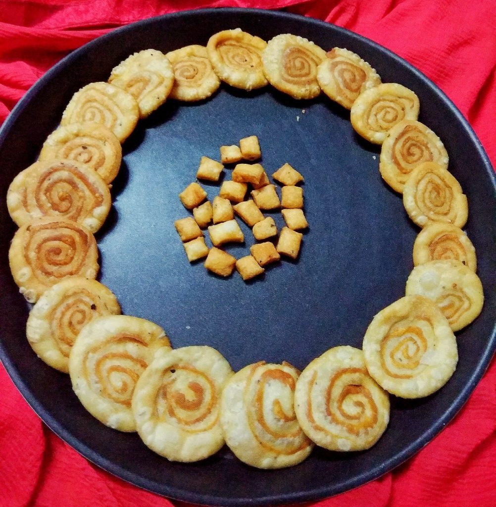 Pinwheel Mathri Recipe