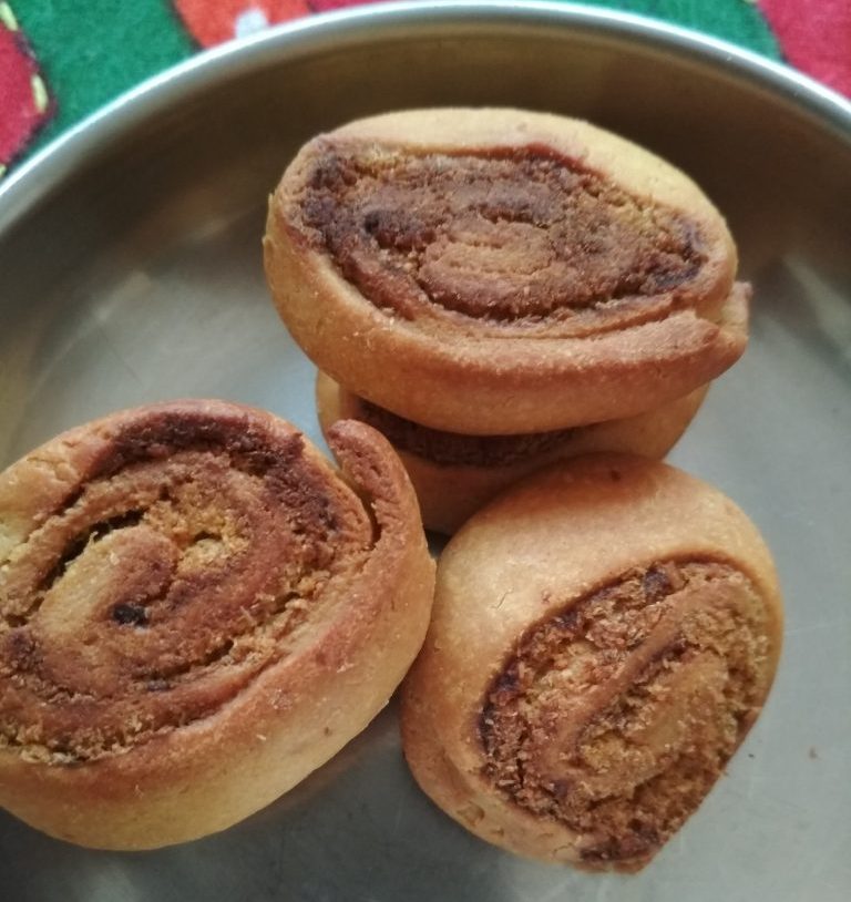 Bhakarwadi (Baked And Fried) Recipe
