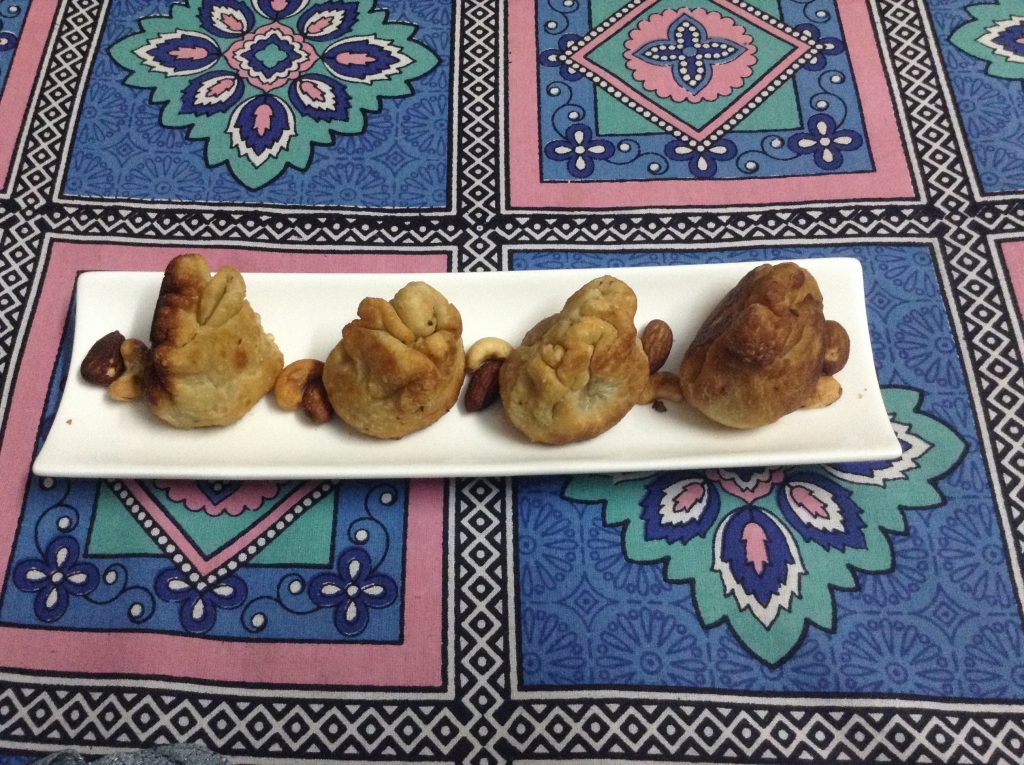 Instant Meetha Potli Samosa