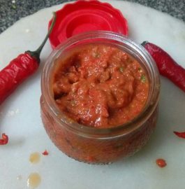 Red Chillies Kaachri Chutney Recipe