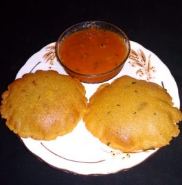 Makka Aloo Poori Recipe