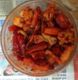 Gajar Gobhi Shalgam ka Achaar Recipe